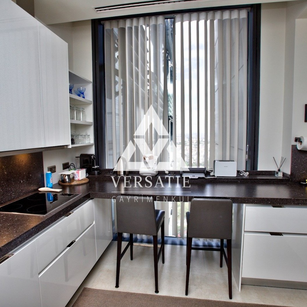 Magnificent rental residence in Çiftçi Towers, with a view, a large living area, ready to move, furnished